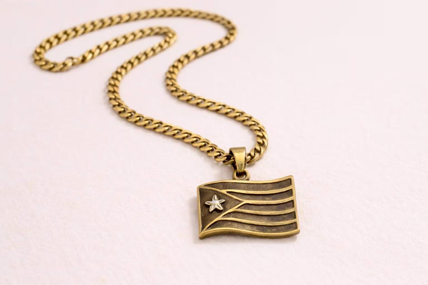 Bori Bandera Necklace 🇵🇷