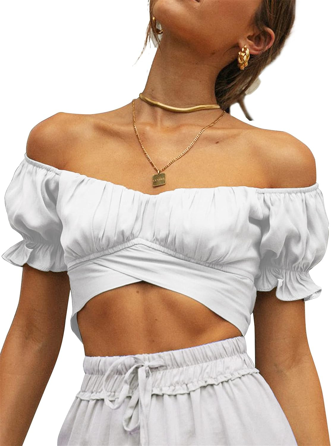 Off the shoulder crop top 🌺